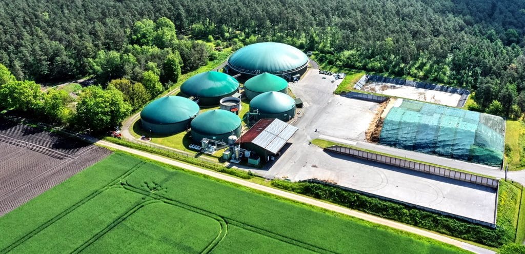 Biogazownia rolnicza wyposażona w system adsorpcyjnego odsiarczania, usuwanie siloksanów w filtrze węglowym